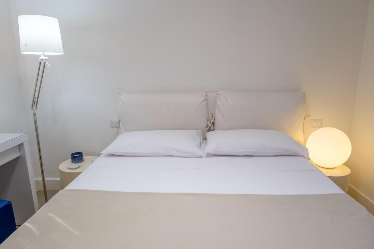 פלרמו Teatro Apartments Mondello מראה חיצוני תמונה