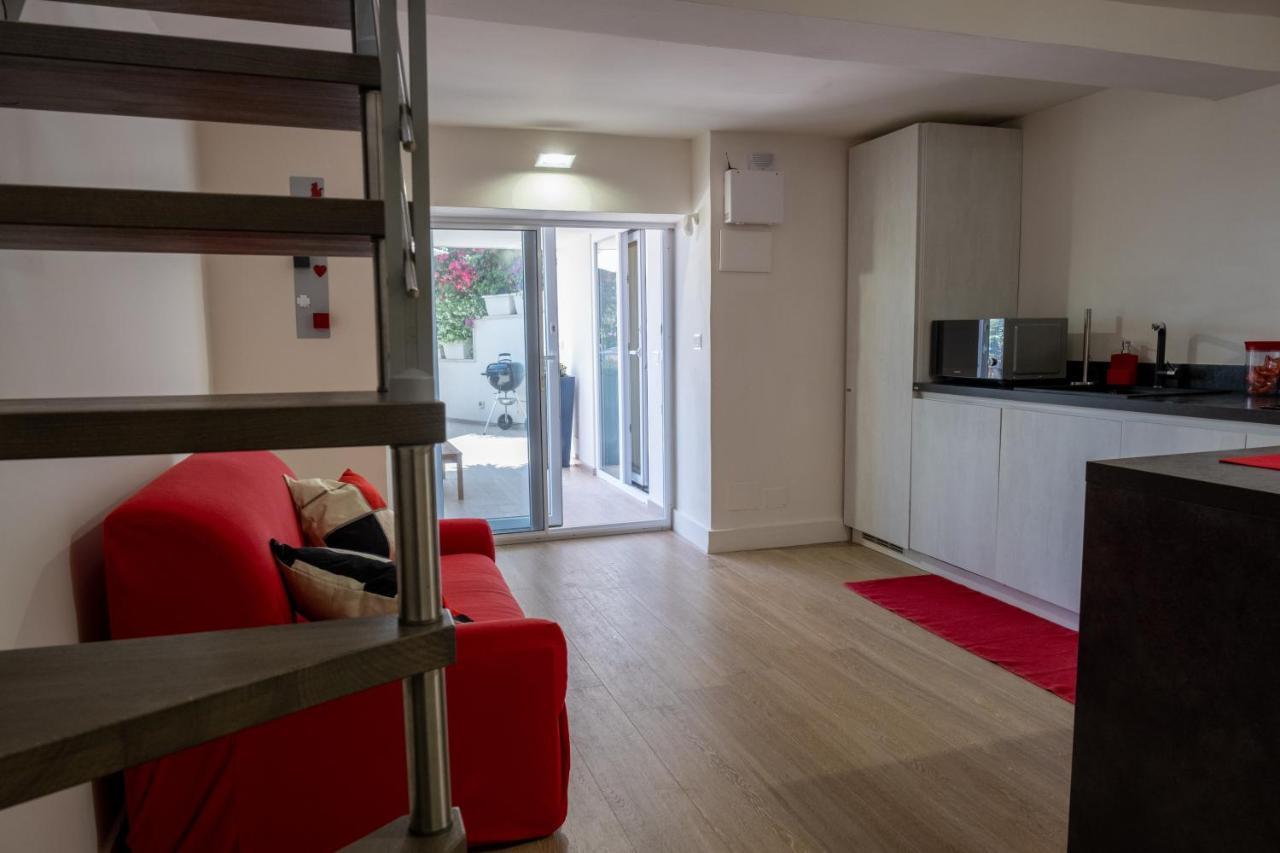פלרמו Teatro Apartments Mondello מראה חיצוני תמונה