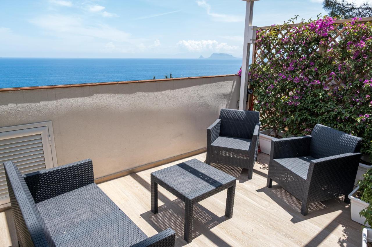פלרמו Teatro Apartments Mondello מראה חיצוני תמונה